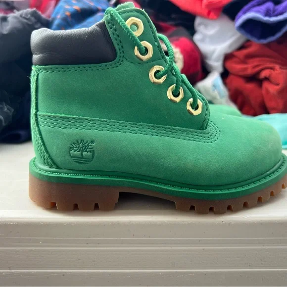 Timberland Kids Green Boots - Picture 8 of 10